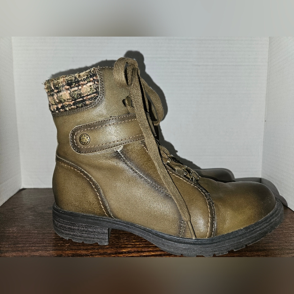 Earth Everest Alpine Green Leather Zipper Boots. Size 9B  Bin 2